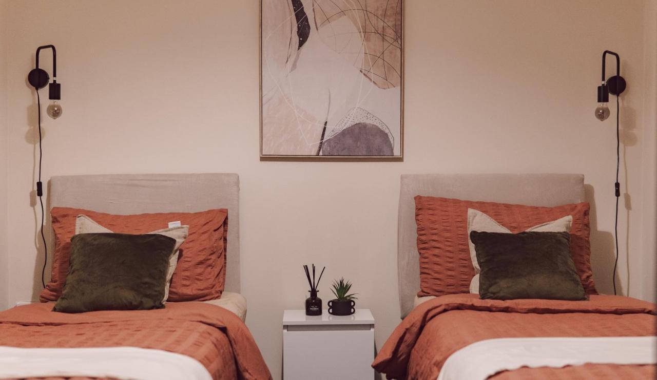 Families, Contractors And Businesses - Cottage Home - Next To Oxford, Bicester And Blenheim Bletchingdon Экстерьер фото